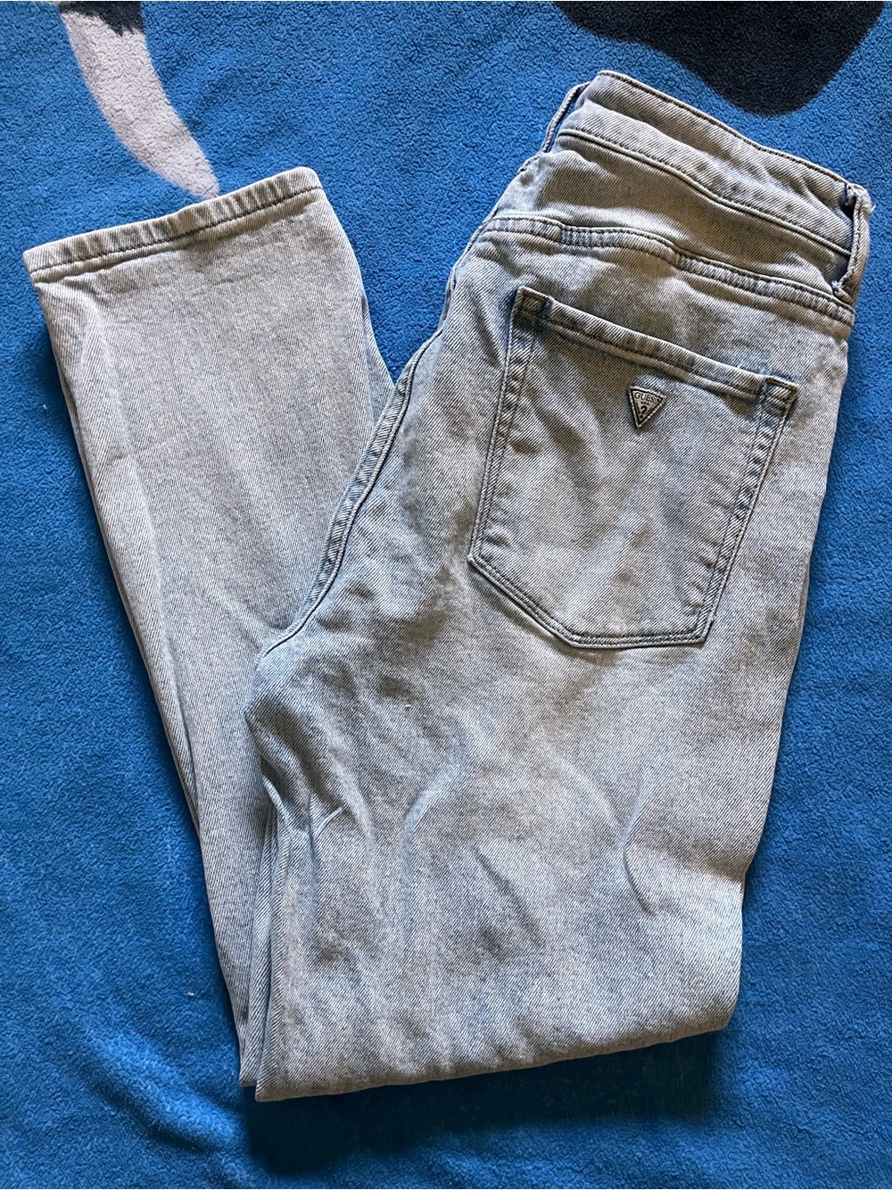 Guess Light Gray Women’s Straight-Leg Jeans